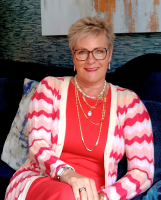 Sophia Steeden, MNCH (Reg.), HPD