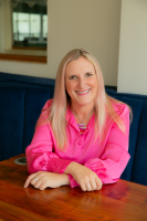 Zoe Phoenix, MNCH (Reg.), HPD